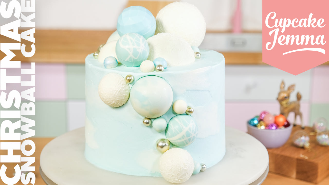 How to make the most GORGEOUS Snow Ball Cake