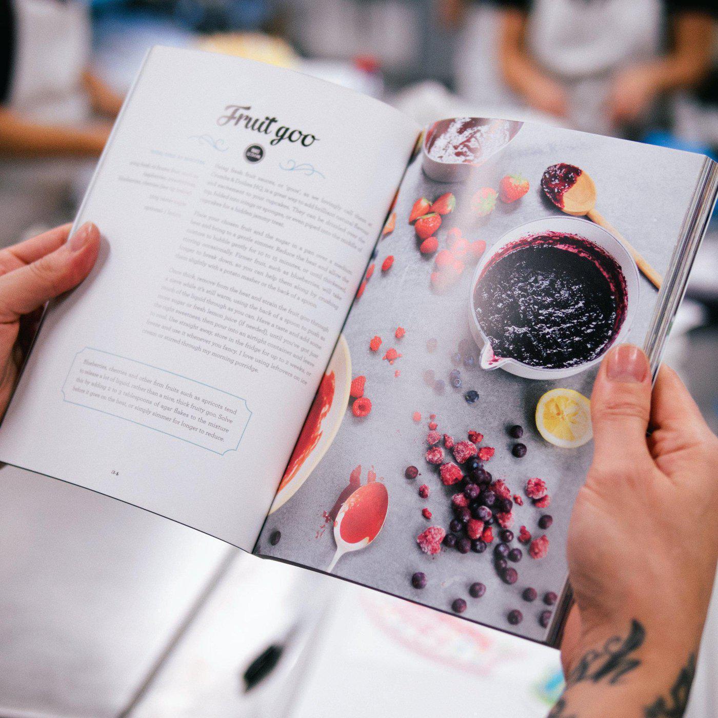 The Cake Book - Cupcake Jemma